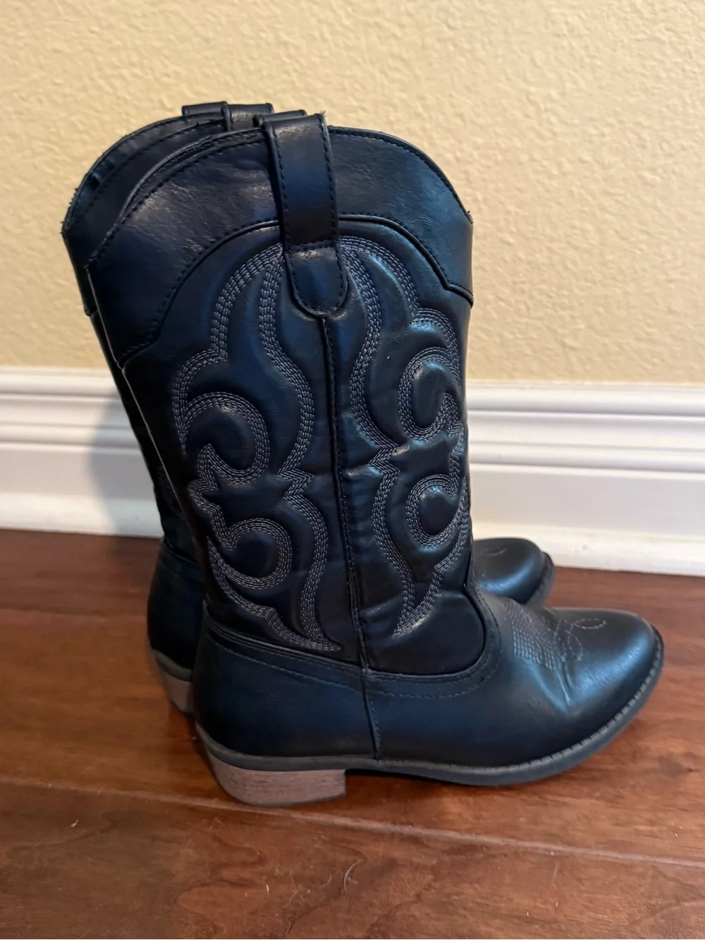Cat & Jack Black Cowboy Boots Faux Leather Embroidered With Zipper - Size 3 Kids